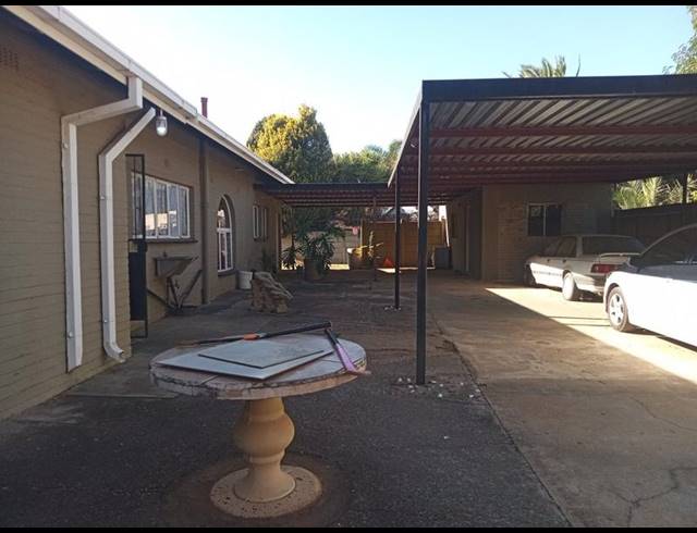 3 BEDROOM HOUSE FOR SALE IN CULEMBORG PARK